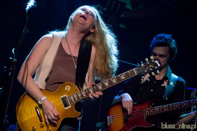 Joanne Shaw Taylor at Bluestracje 2013 (21)